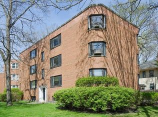 2303 Central St APT 2W, Evanston, IL 60201