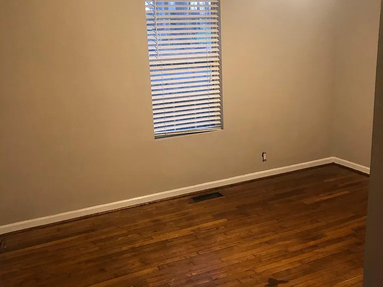 Bedroom 2 w full bath
