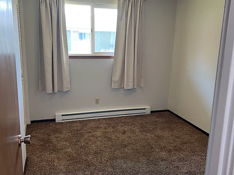1804 N Regal St — Photo 5