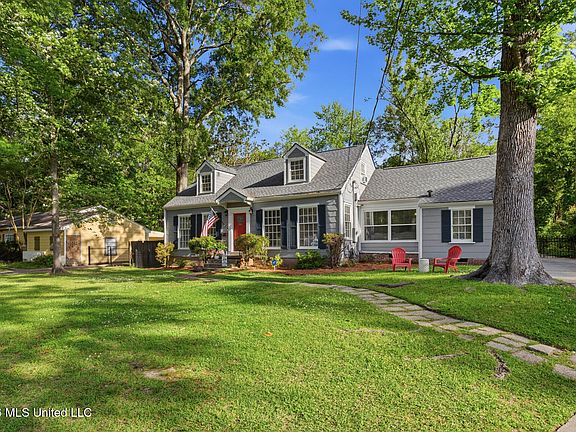 2nd image of 836 Brookwood Rd