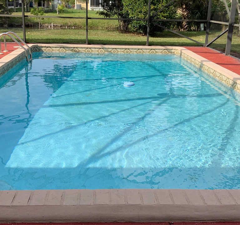 1st image of 940 Camellia Dr