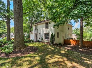 217 Arbor Ln, Saint Louis, MO 63119