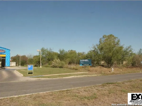 7423 Potranco Rd, San Antonio, TX 78251
