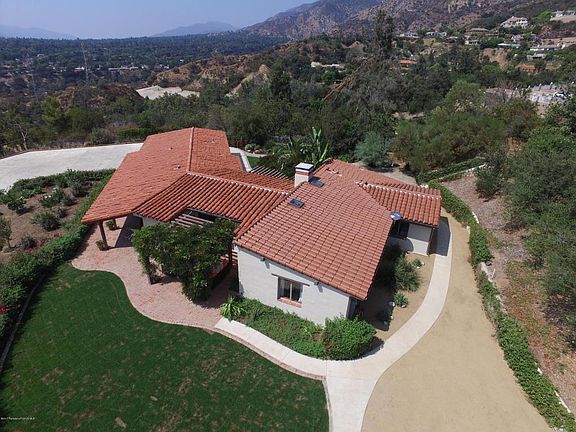 4th image of 2871 Clarmeya Ln