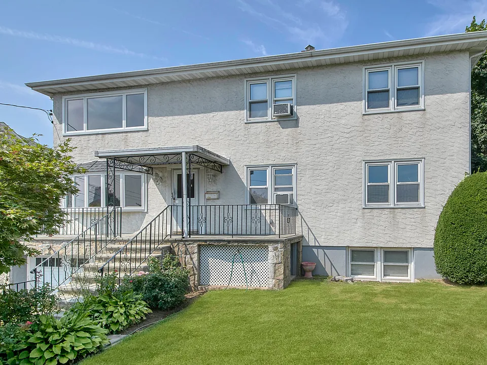 28 Beechwood Ave