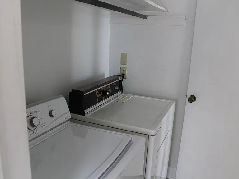 471 Elm Ave — Photo 7