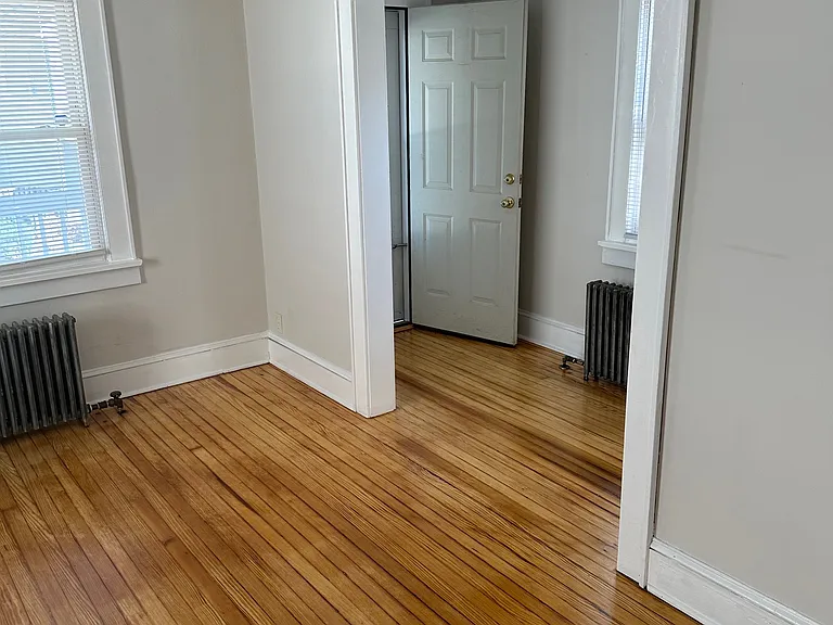 14 Hart St — Photo 4