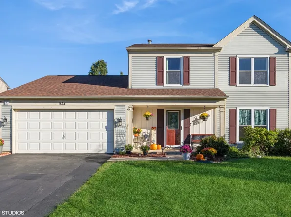934 Annandale Dr, Elgin, IL 60123