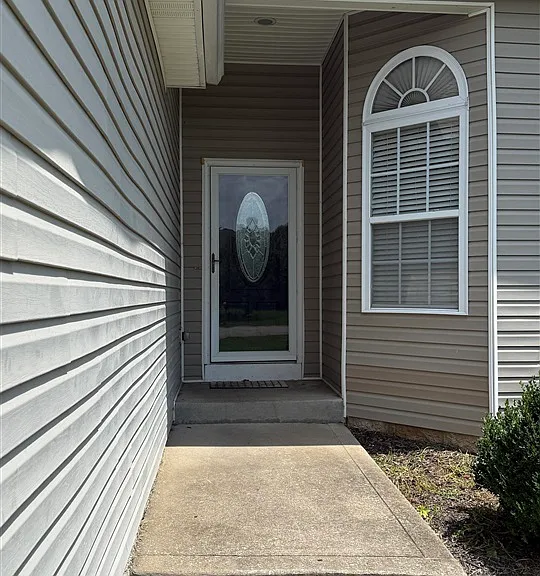 403 Cedar Hollow Dr — Photo 2