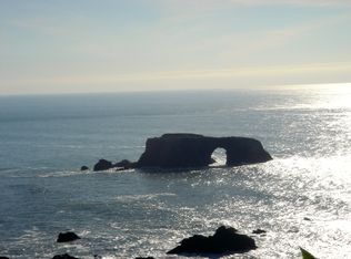 9518 Goat Hill Rd, Jenner, CA 95450