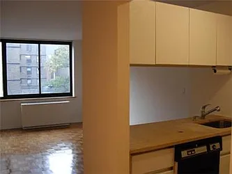 Rented by R New York
