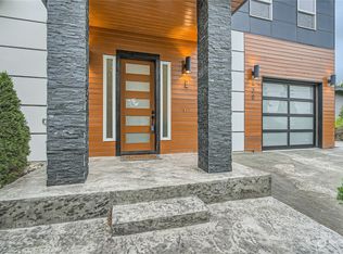 430 167th Ave SE, Bellevue, WA 98008