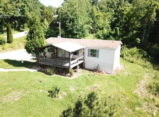 72 R Barnett Rd, Monticello, KY 42633