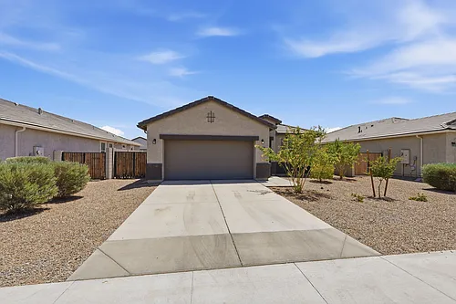 1575 E Fletcher Dr Photo 1 1575 E Fletcher Dr Photo 1