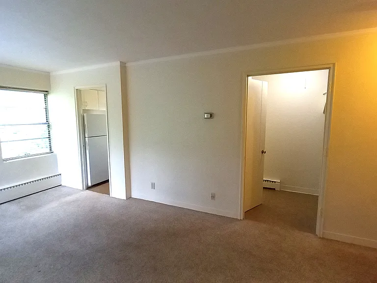 235 Exeter Pl #103 — Photo 2