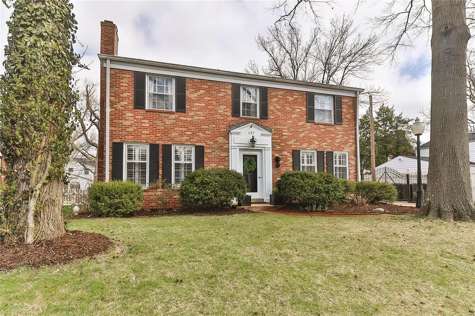 137 Morningside Dr photo 1