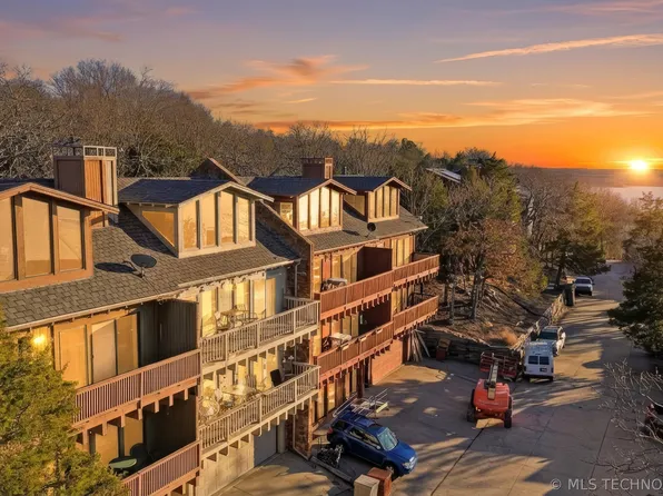 219 Cedar Ln #2-19, Sand Springs, OK 74063