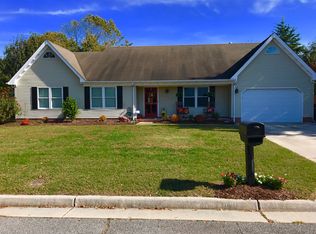 1241 Fernham Ln, Chesapeake, VA 23322