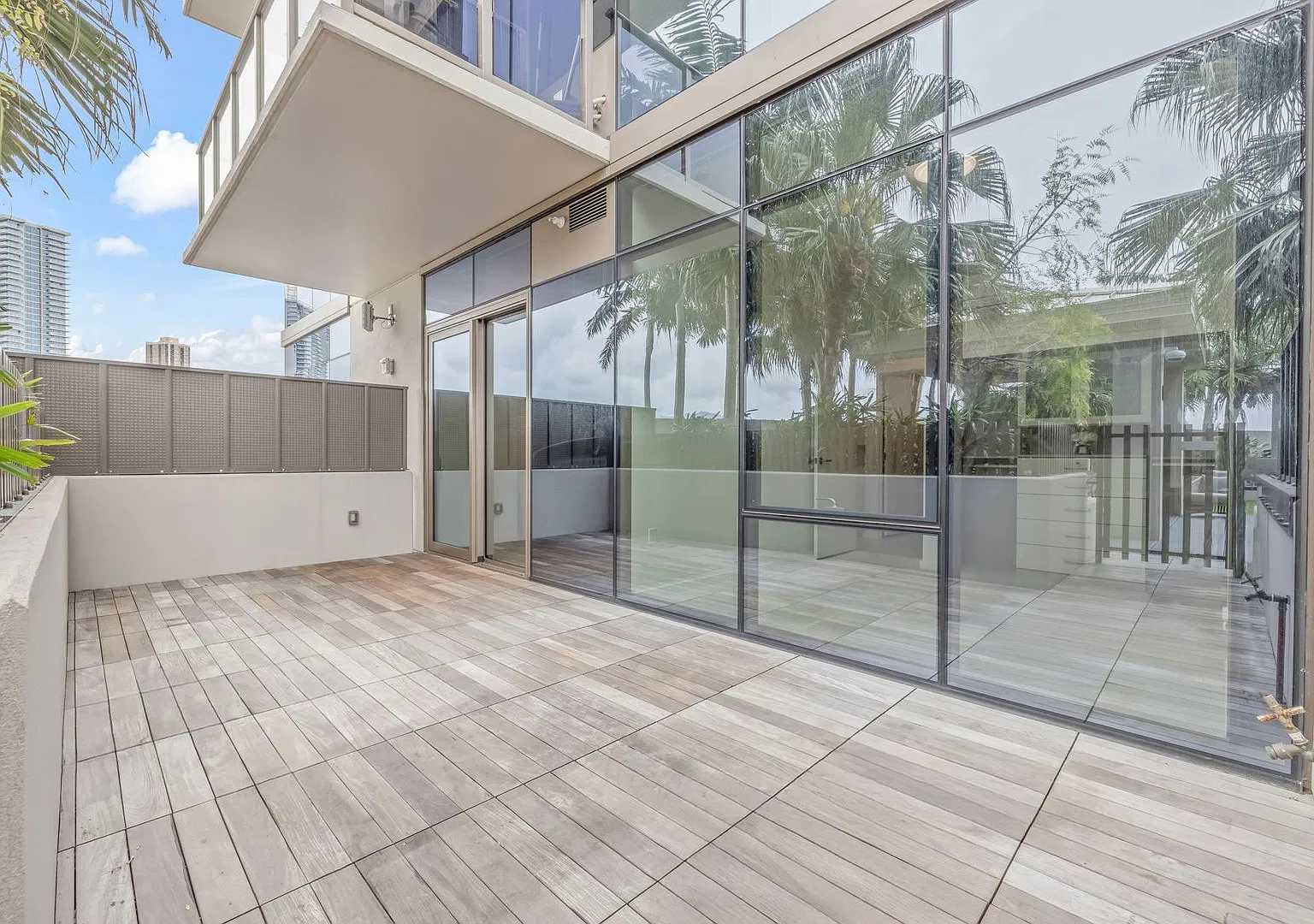 Sky Ala Moana West | 1 Bedroom, 1 Bathroom on the Amenity Level — Photo 2