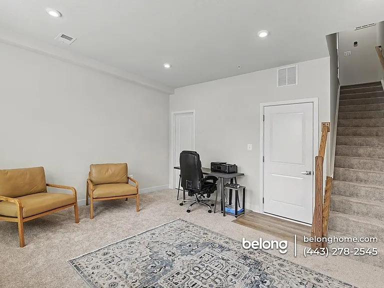 737 Lennox St — Photo 20
