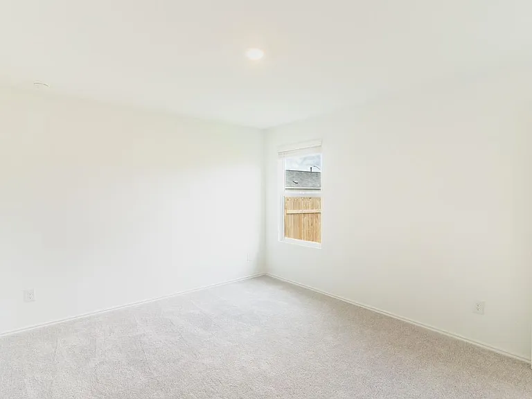 208 Skyfire St — Photo 8