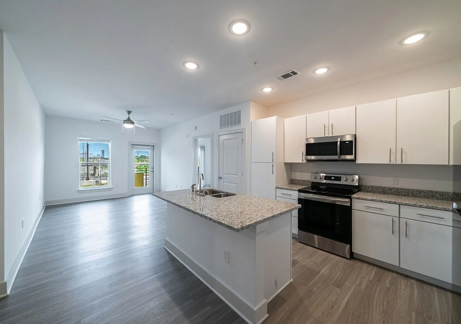 The Cosmo Apartments — Photo 1