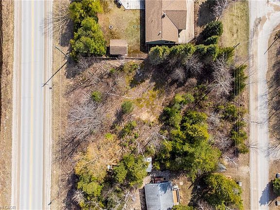 4th image of 37 Emerson Ave