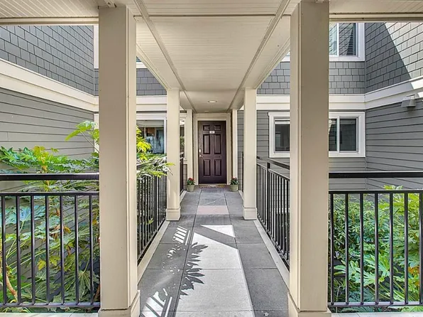 6620 Lake Washington Blvd NE APT 101, Kirkland, WA 98033