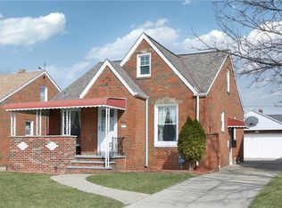 8316 Whitehaven Dr, Parma, OH