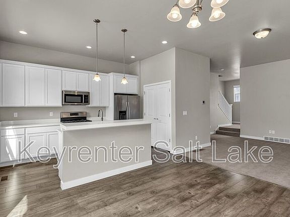 5th image of 1044 W Painted Horse Ln