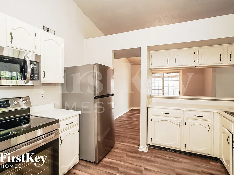 7116 Wayfarer Trl — Photo 9