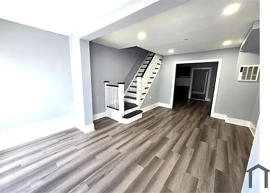 6542 Regent St — Photo 4
