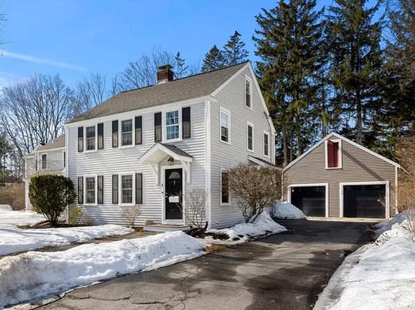 4 Upland Rd Unit 4, Newburyport, MA 01950