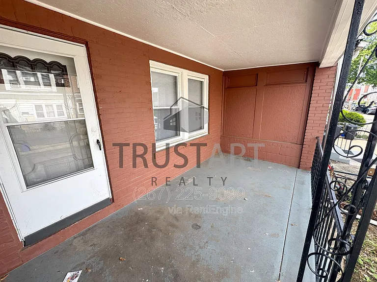 2640 S Robinson St — Photo 8