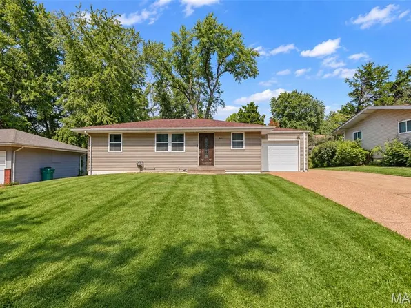 821 Font Ln, Saint Louis, MO 63137