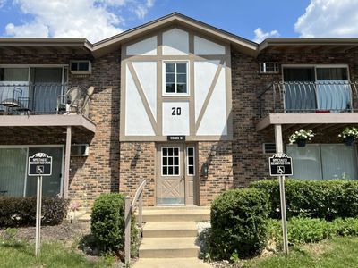 9S201 Lake Dr #20-206, Willowbrook, IL, 60527
