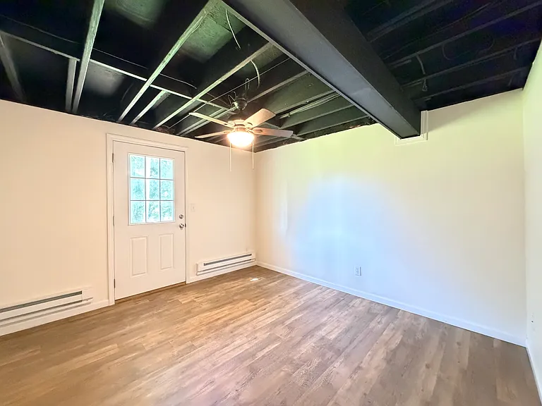 195 Lewis St #6 — Photo 9
