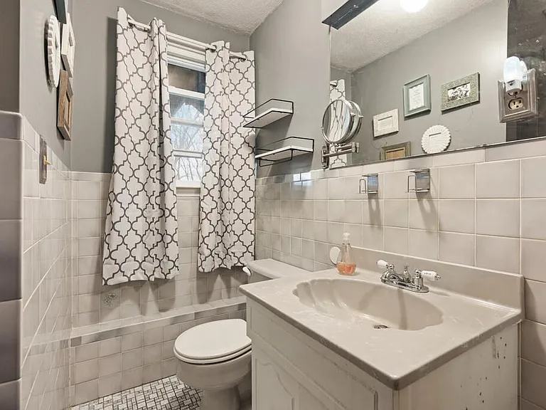12 Thomas St — Photo 24