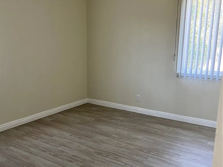 38657 Ladelle Ave — Photo 3