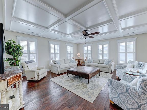 4th image of 38938 Silver Sands Dr N