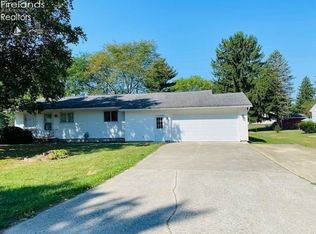 1820 Robert Ave, Fremont, OH 43420