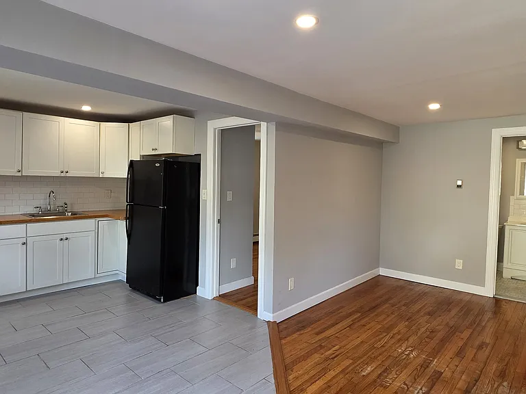 3 E Slope Rd #1 — Photo 5