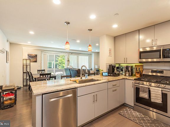 5th image of 708 S Sartain 10 St #1
