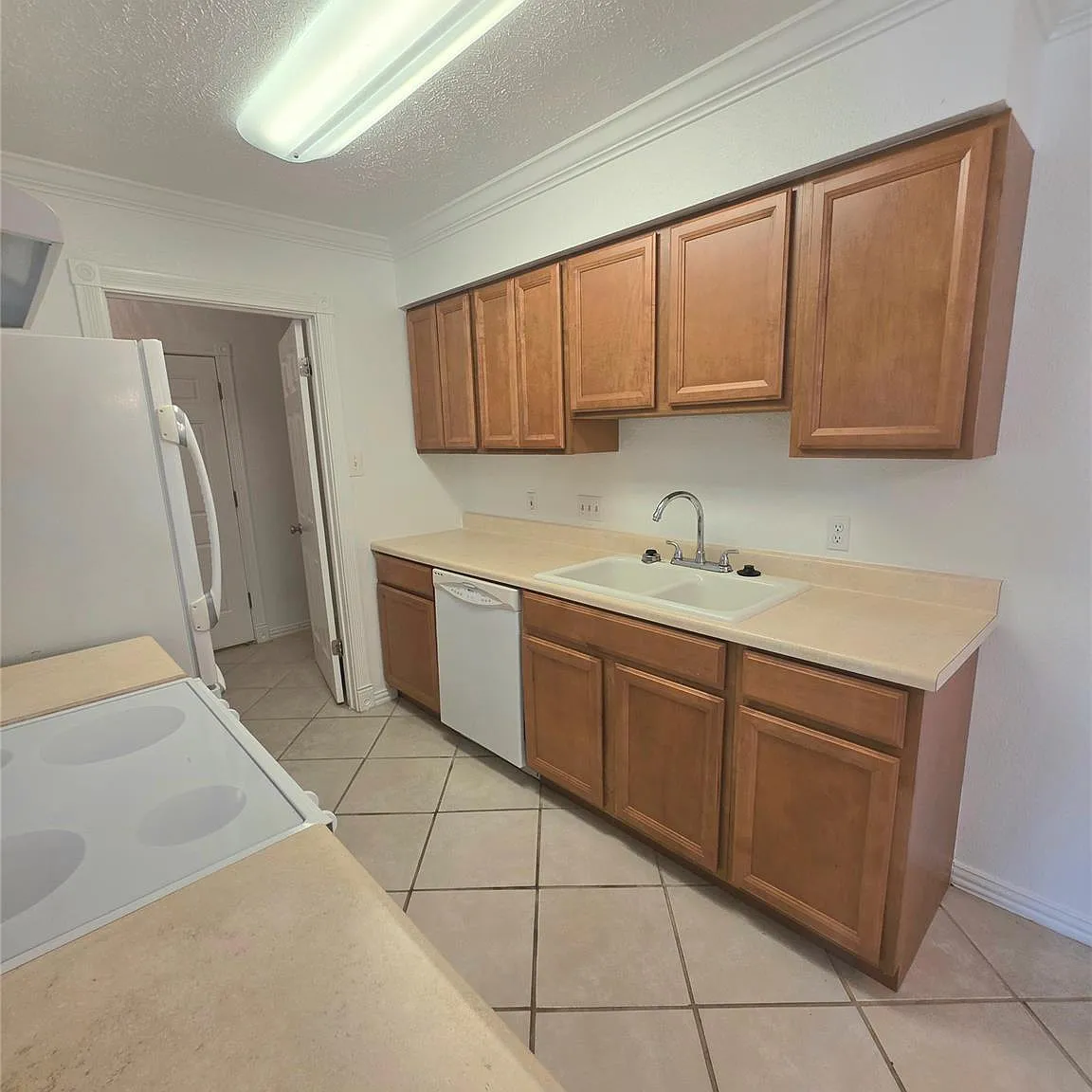 2 bed, 1.0 bath, 950 sqft, $1,675 — Photo 4