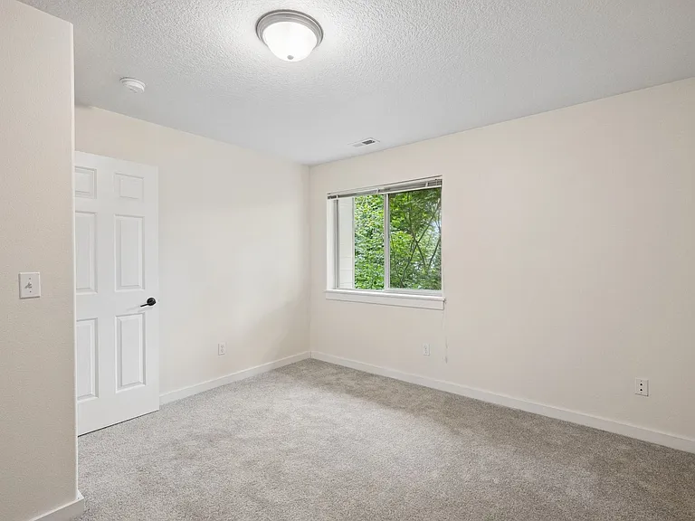 Roberts Court Townhomes — Photo 68