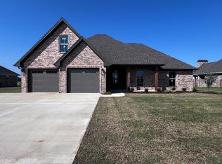 199 Wynchase Dr E, Muscle Shoals, AL 35661
