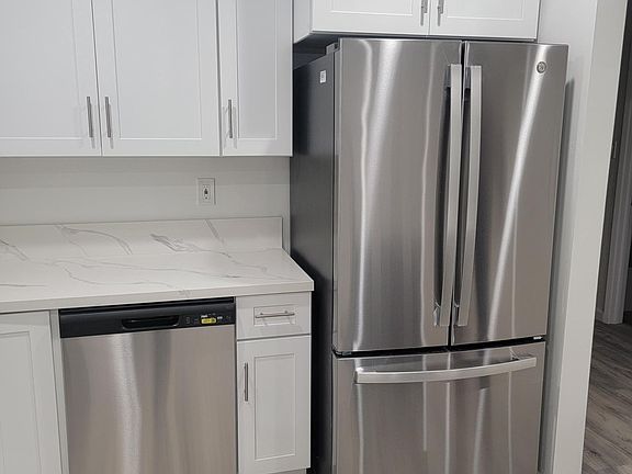 3rd image of 3210 W 111th St