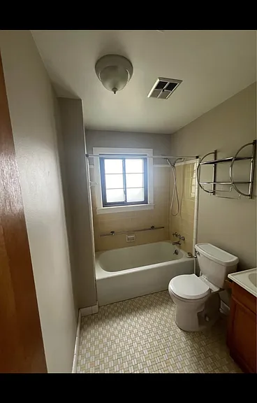 1439 S Telegraph Rd #10 — Photo 2