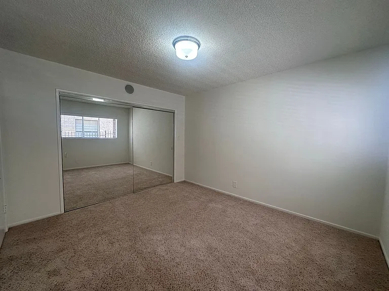 1226 McClellan Dr — Photo 16