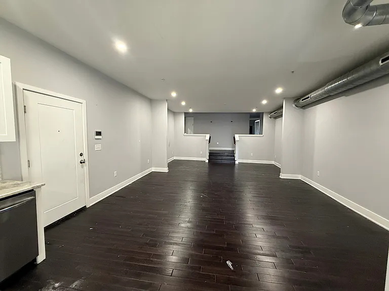302 Richmond St #27 — Photo 7
